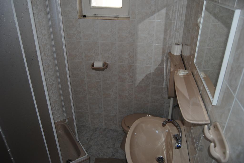 Villa Hedi Dunakiliti Værelse billede